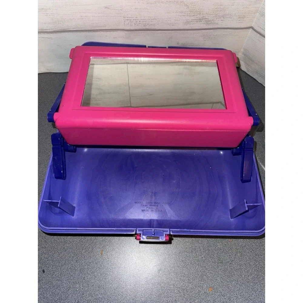 Caboodles vtg purple